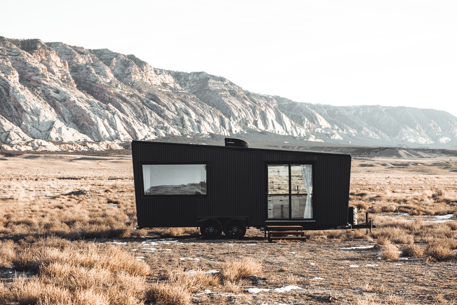 ©Land Ark RV - Quatro